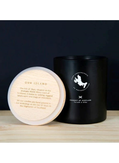 Sandalwood & Patchouli Candle - Isle Of Skye Candle Company
